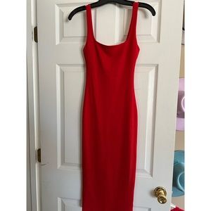 NUDE FORM FITTING MIDI DRESS